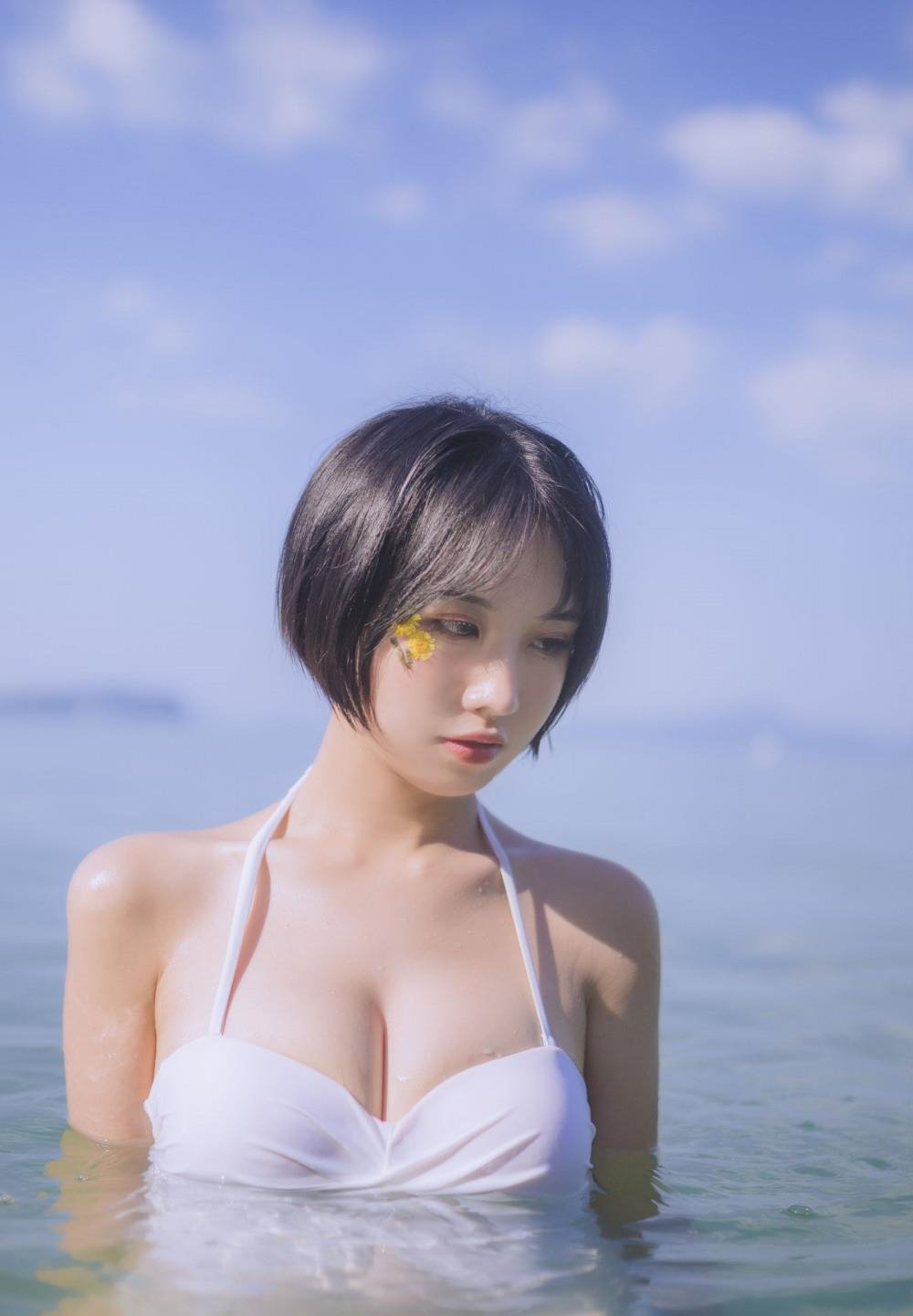 水泽亚纪年轻照片