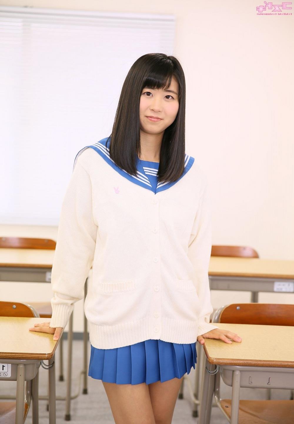 90����ŮС��