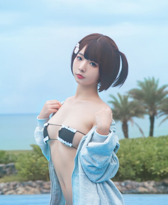 v��